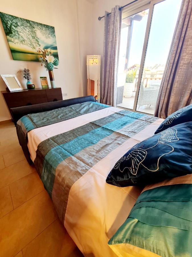 Stunning Apartment C106 With Balcony Looking Over Pool Péja Eksteriør bilde